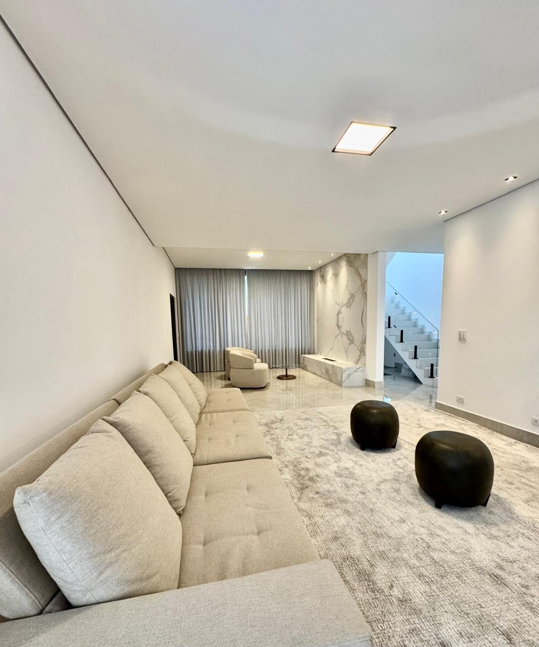 Sala integrada em 3 ambientes perfeitos para viver e receber